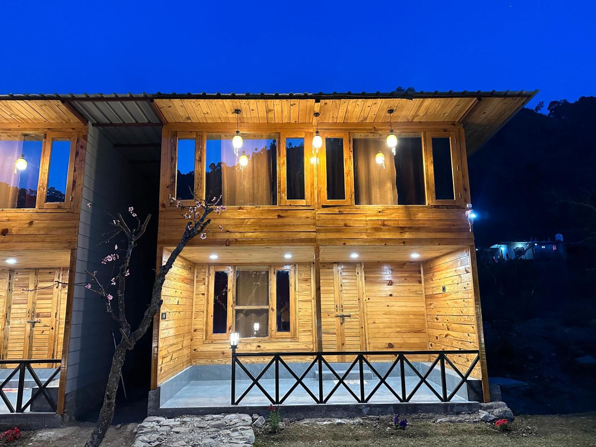 Cabana Riverside Resort - Kainchi Dham Нейнитал Екстериор снимка