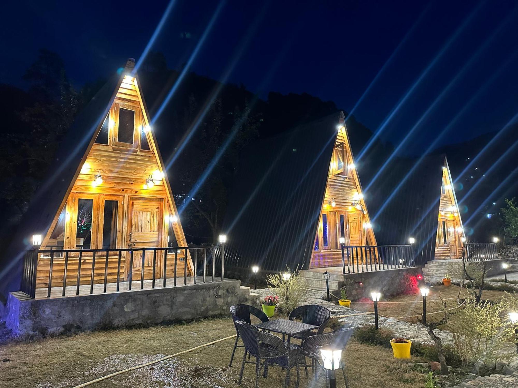 Cabana Riverside Resort - Kainchi Dham Нейнитал Екстериор снимка