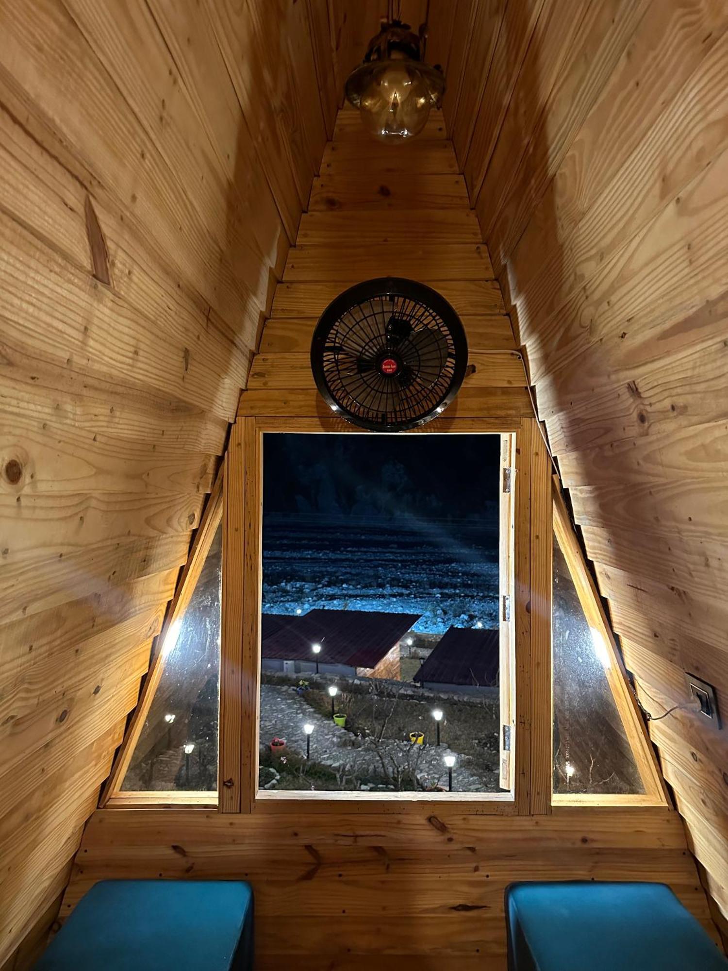 Cabana Riverside Resort - Kainchi Dham Нейнитал Екстериор снимка