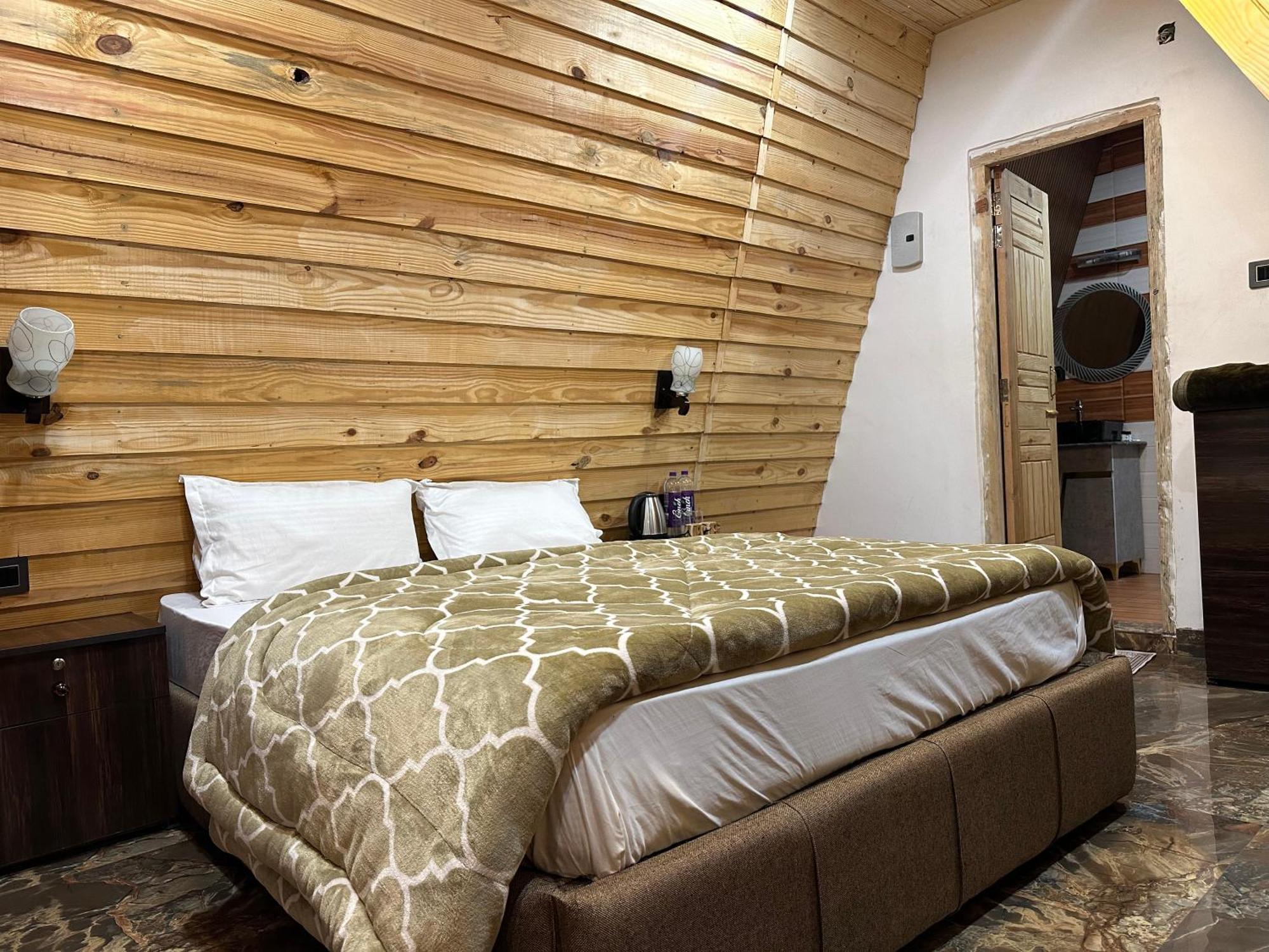 Cabana Riverside Resort - Kainchi Dham Нейнитал Екстериор снимка