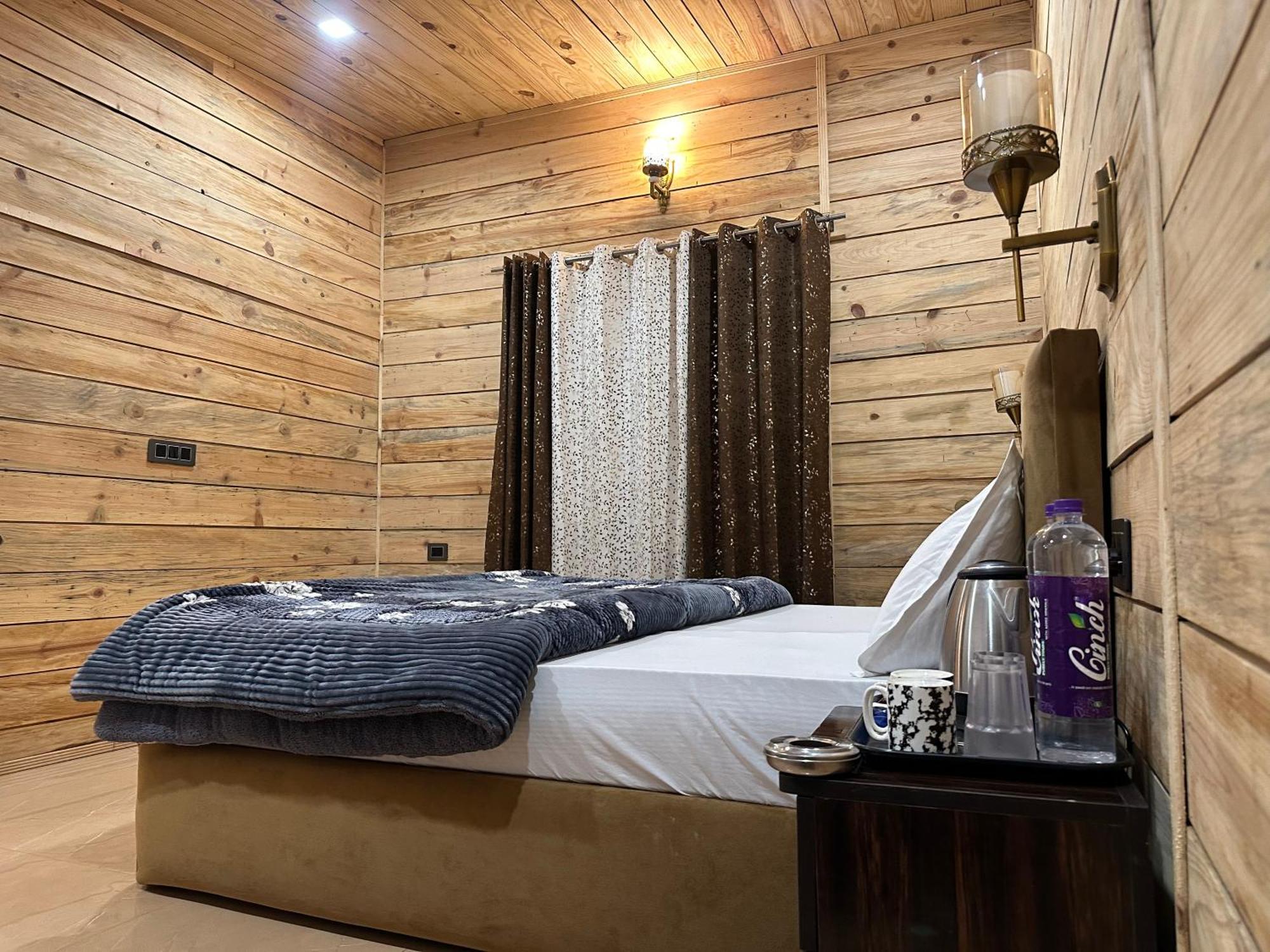 Cabana Riverside Resort - Kainchi Dham Нейнитал Екстериор снимка