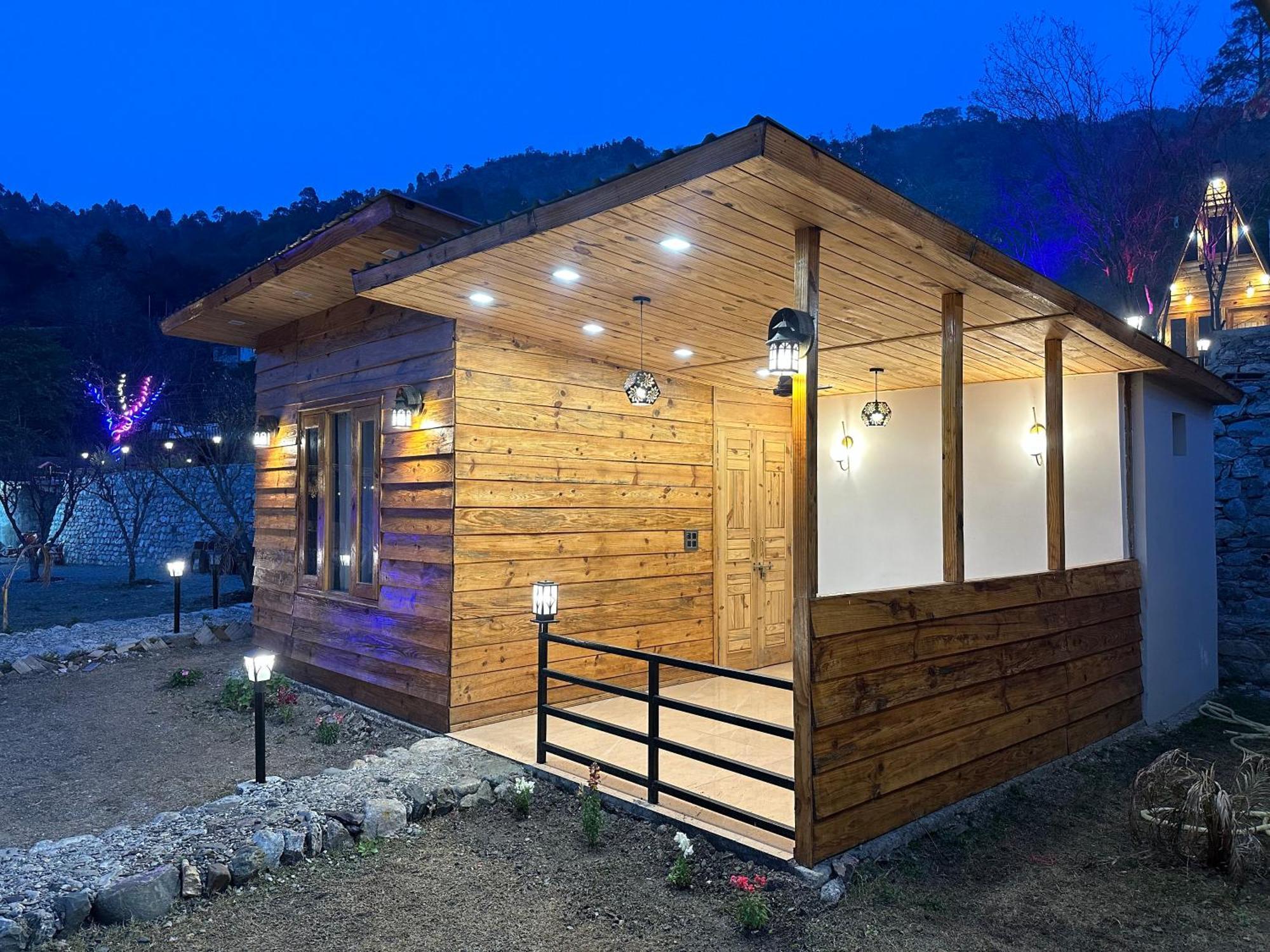 Cabana Riverside Resort - Kainchi Dham Нейнитал Екстериор снимка