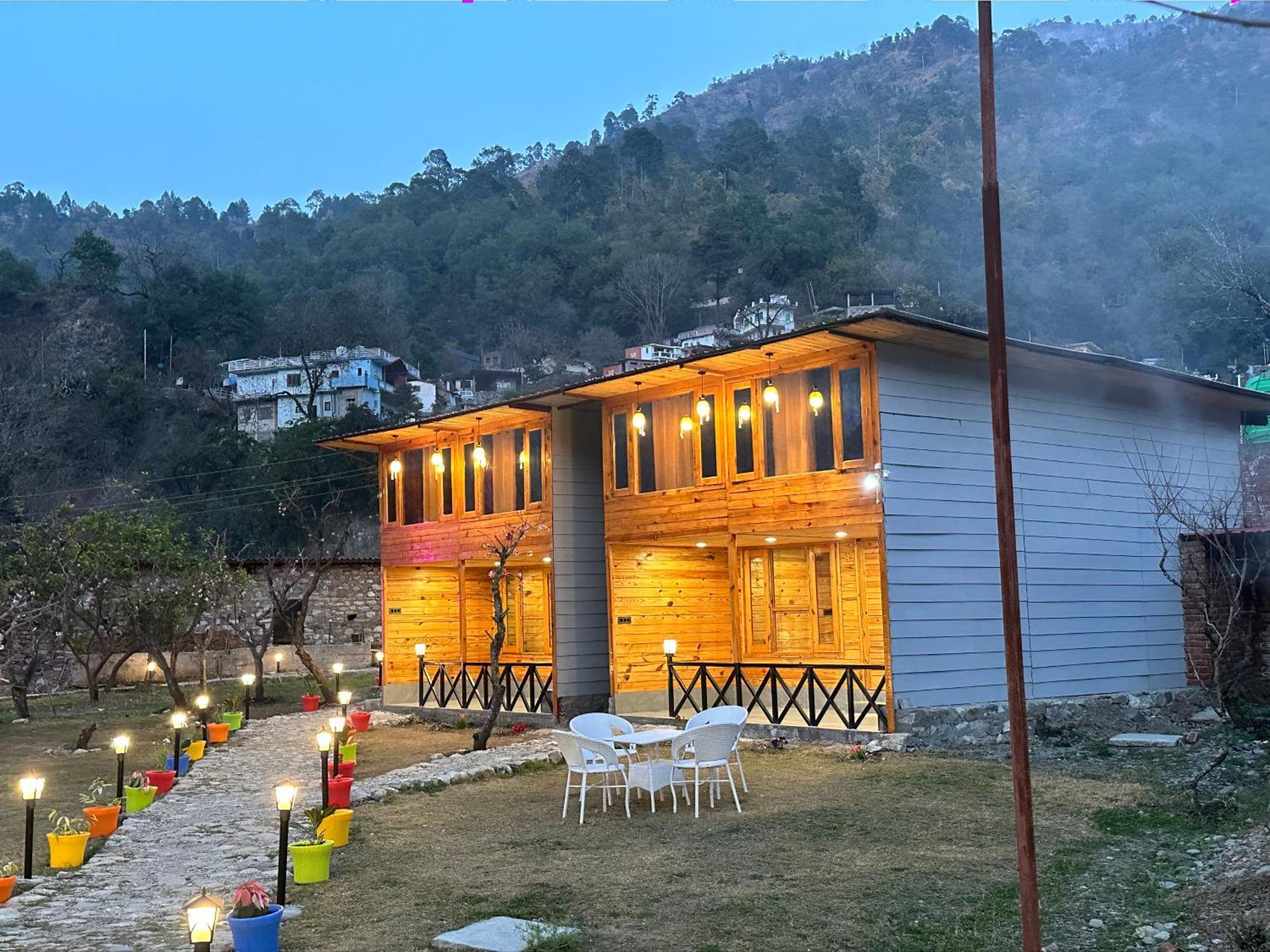 Cabana Riverside Resort - Kainchi Dham Нейнитал Екстериор снимка
