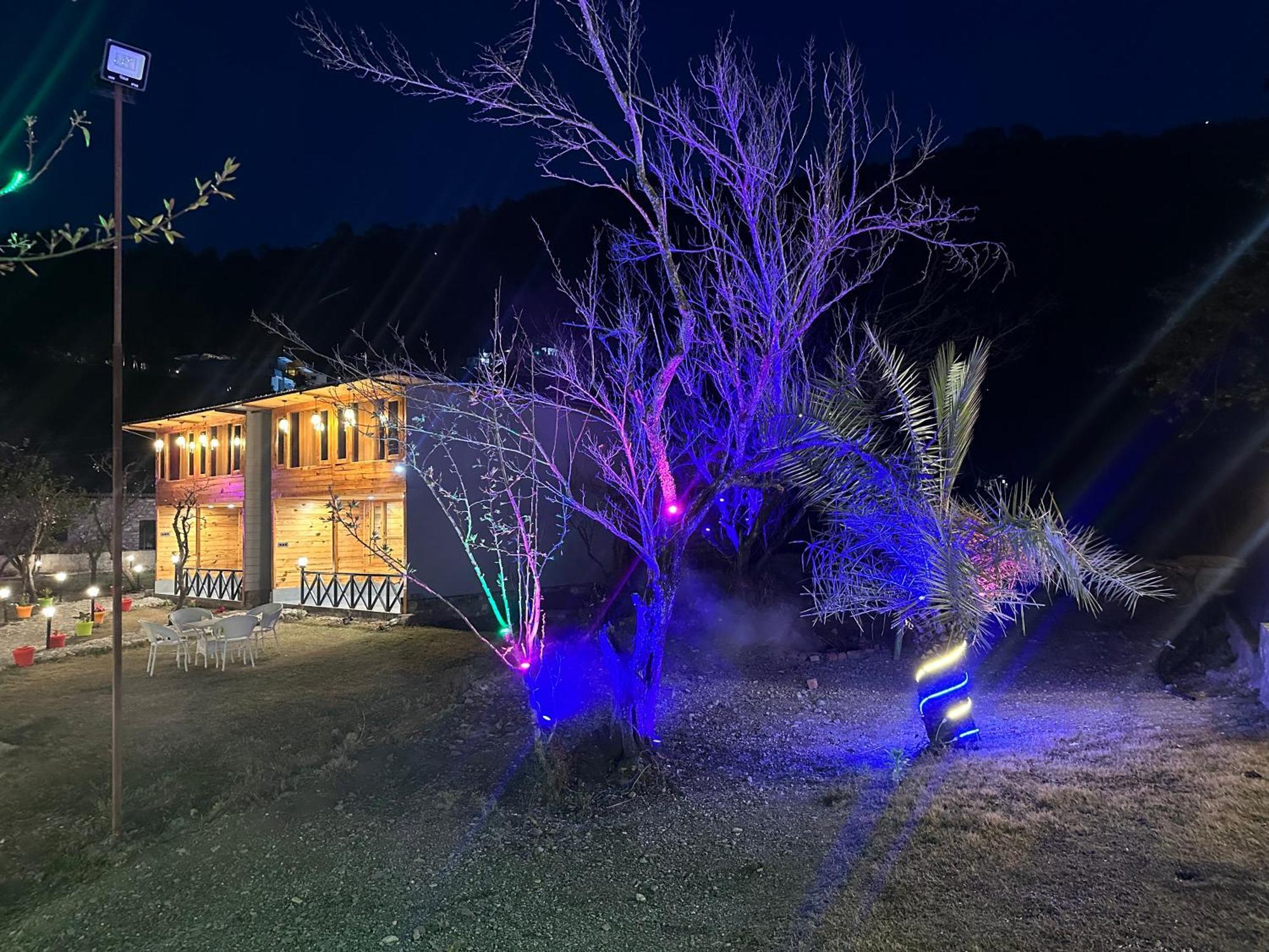 Cabana Riverside Resort - Kainchi Dham Нейнитал Екстериор снимка