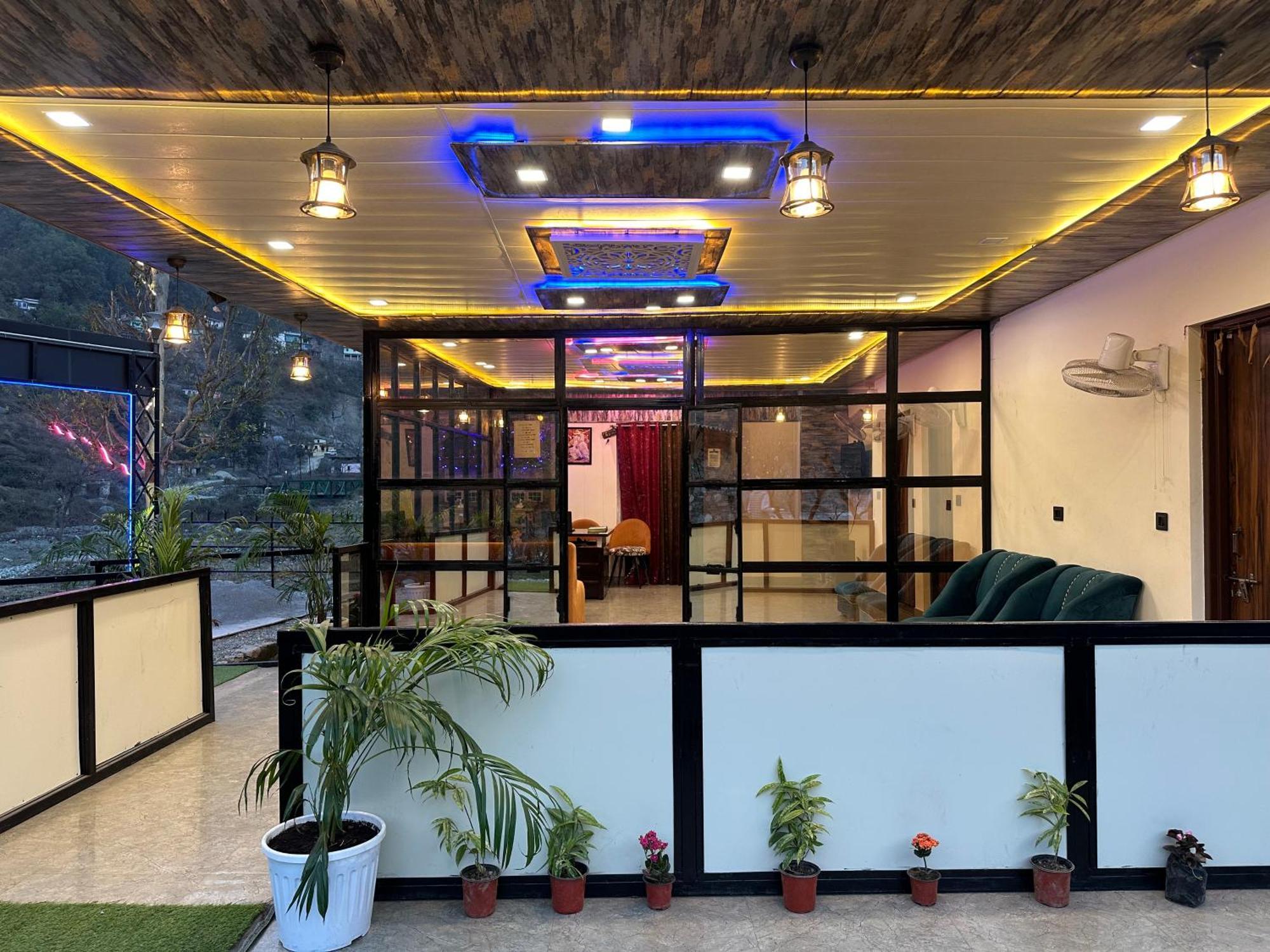 Cabana Riverside Resort - Kainchi Dham Нейнитал Екстериор снимка